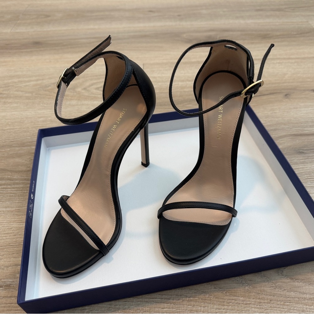 Stuart Weitzman Black Heels Sleek Design